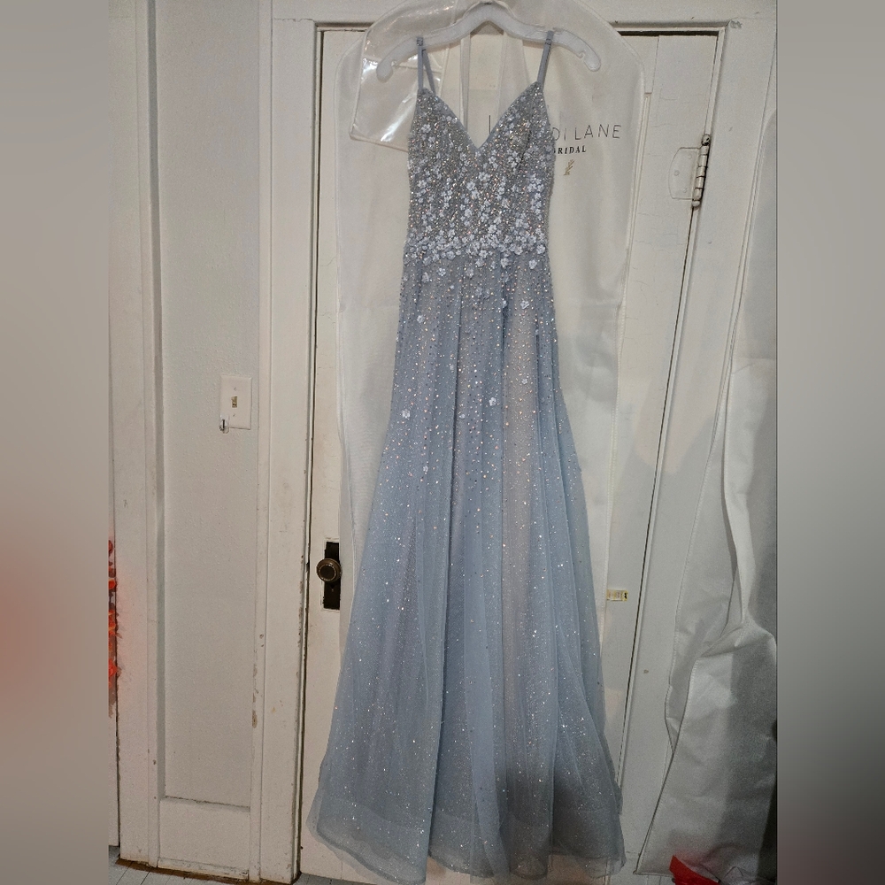 🔷️🐳La Femme🐦💠 Light Blue Beaded Gown